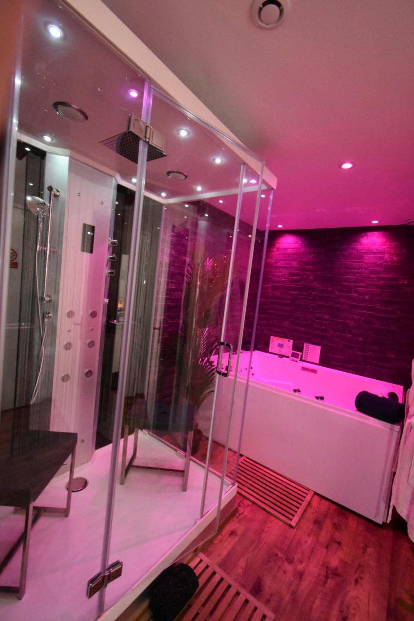 Spa Privatif Love Room, Le Hammam Et Bulles, Chez Nuits Chartraines Chartres Exterior foto